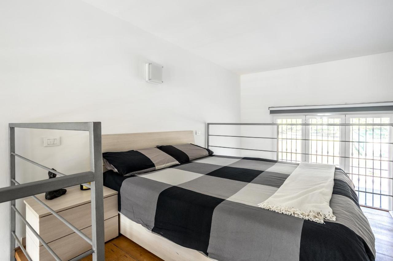 Navigli-Duomo Exclusive Design Loft Su Due Piani Con Wifi Apartment Milan Luaran gambar